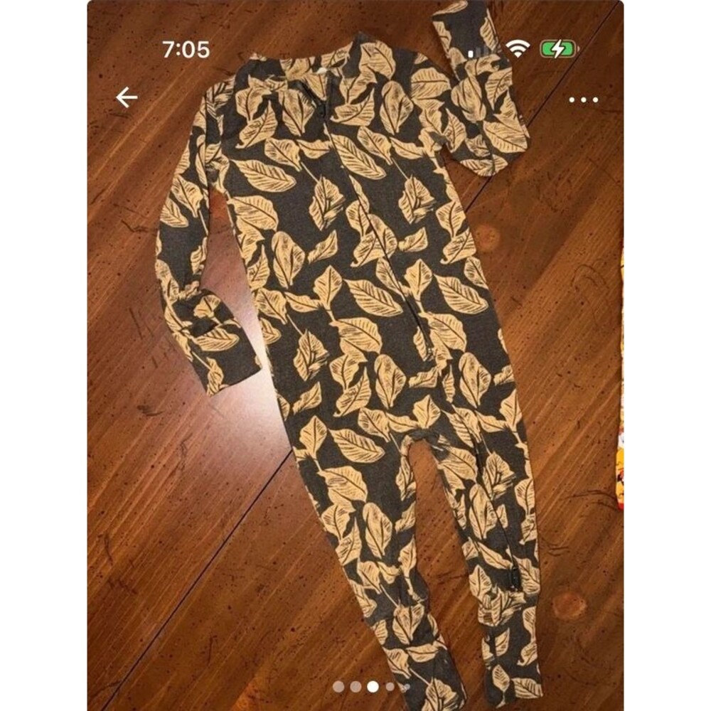 Kate Quinn “The Woods” Sleepie/Romper Sz 6-12M